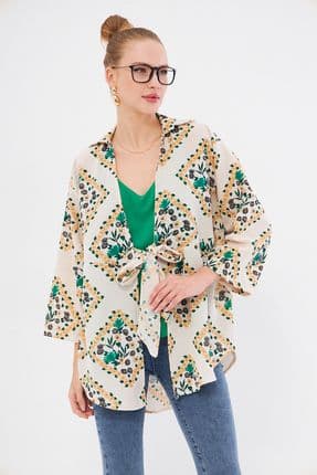 Kadın Açık Yeşil Desenli Önden Bağlamalı Kimono Gömlek ARM-24Y001080