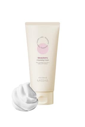 Aydınlatıcı Ve Canlandırıcı Bakım Yapan Yüz Temizleme Köpüğü Creamy Latte Cleansing Foam Strawberry